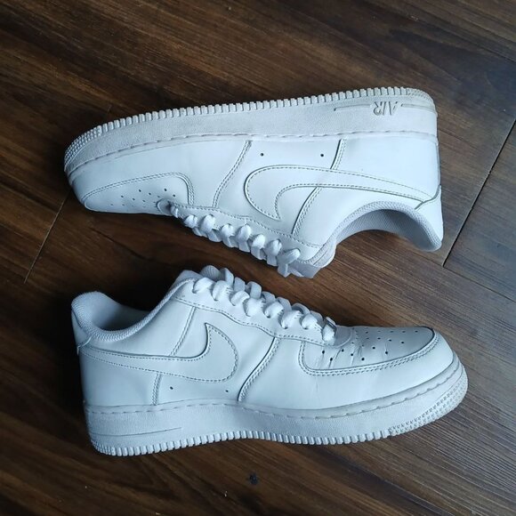 Nike Air Force 1 Low White Sneakers - Size 8.5 (Men's) - Picture 2 of 7